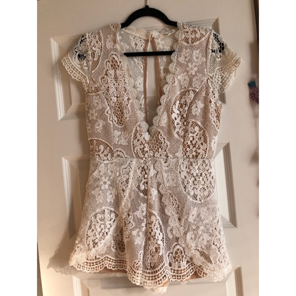 Honey Belle Low-cut Lace Romper - Picture 1 of 5